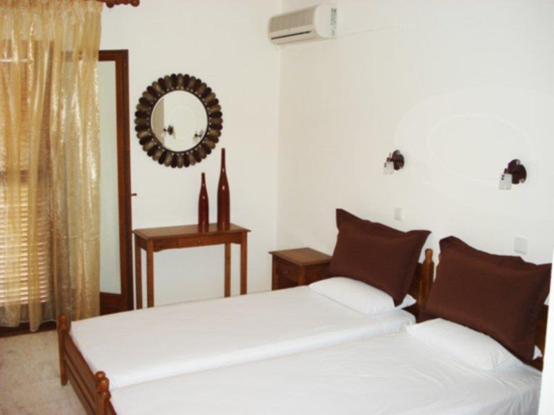 Zephyros Aparthotel Polychrono Exterior photo